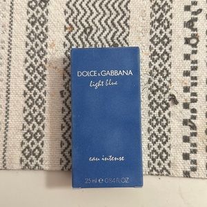 Dolce garbbana light blue